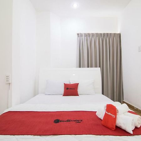 Reddoorz Plus Near Tan Dinh Market Ho Şi Min Exterior foto