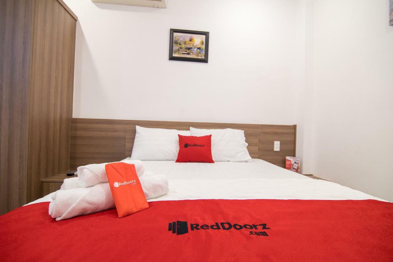 Reddoorz Plus Near Tan Dinh Market Ho Şi Min Exterior foto