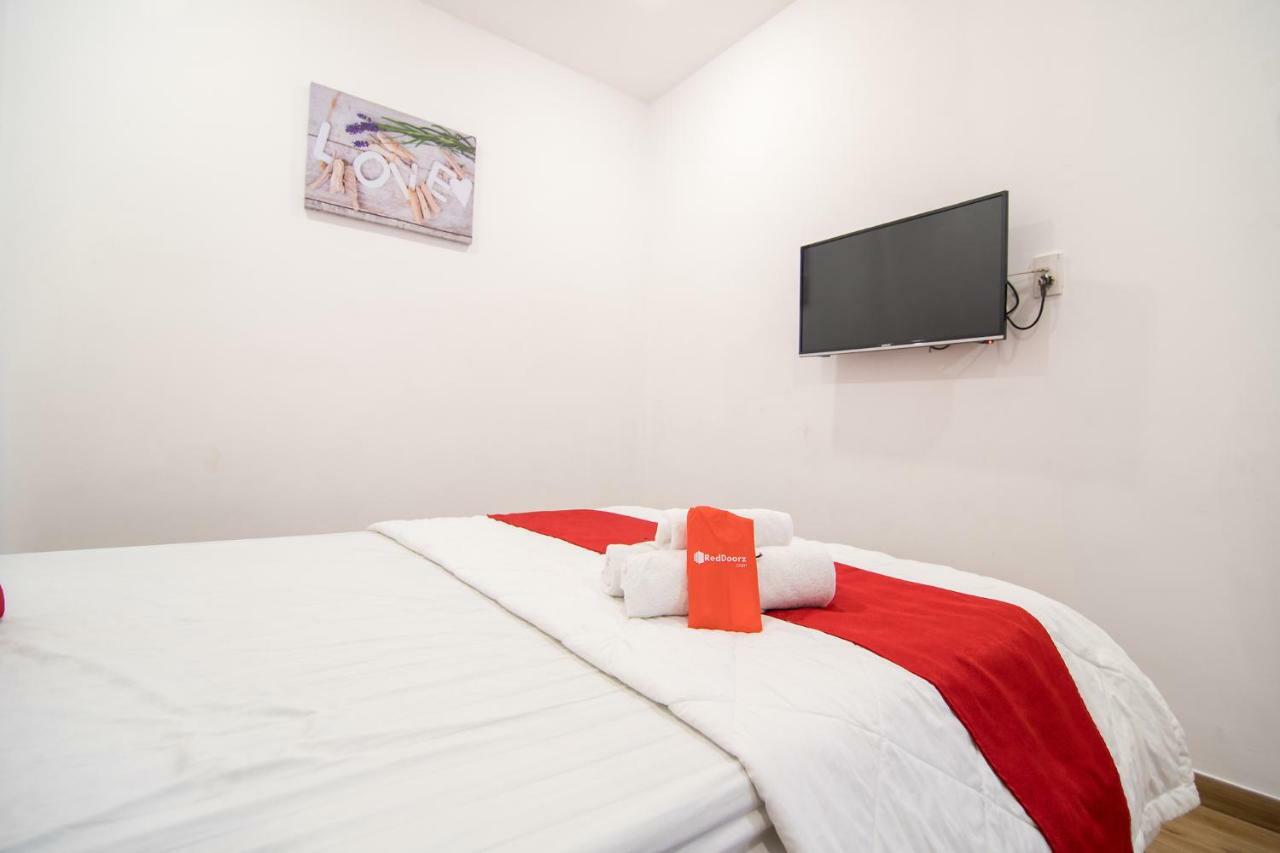 Reddoorz Plus Near Tan Dinh Market Ho Şi Min Exterior foto