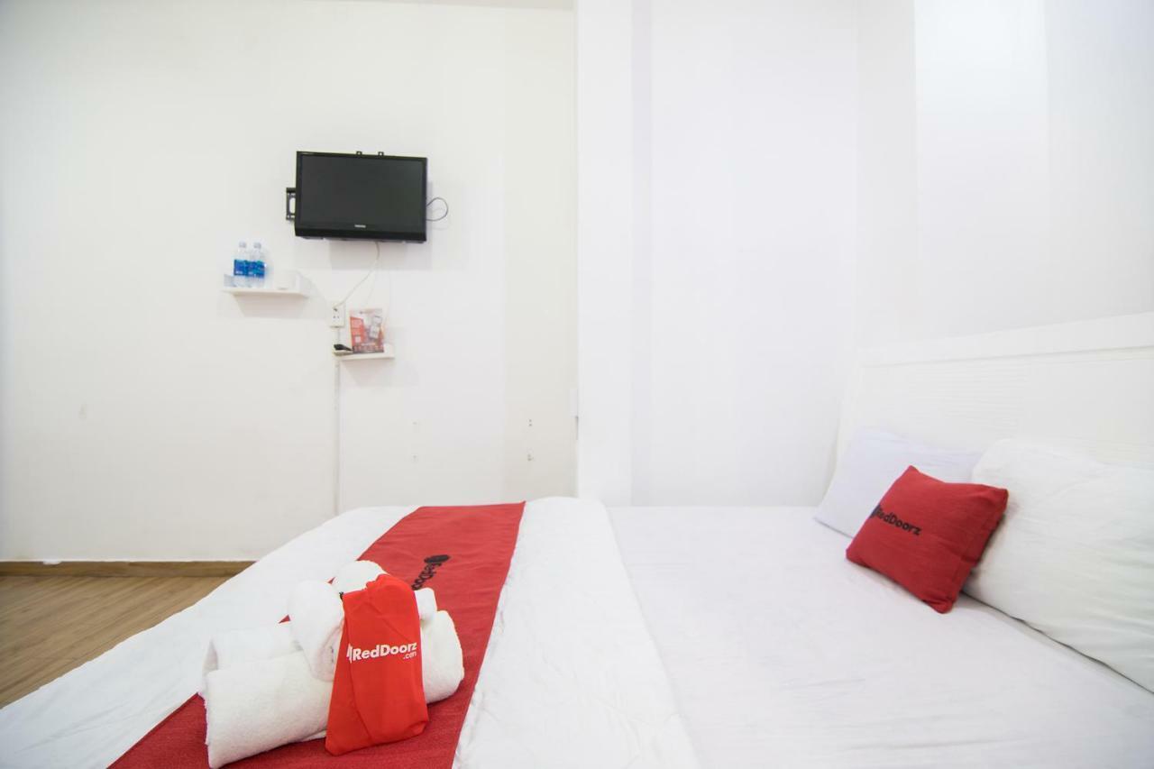 Reddoorz Plus Near Tan Dinh Market Ho Şi Min Exterior foto